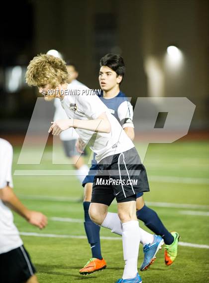 Thumbnail 2 in Lincoln vs. Mountain View photogallery.