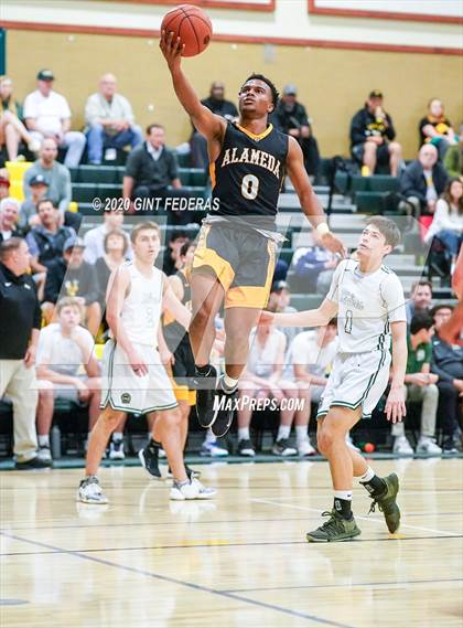 Thumbnail 2 in San Ramon Valley vs. Alameda (CIF NCS D2 Semifinal) photogallery.