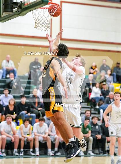 Thumbnail 1 in San Ramon Valley vs. Alameda (CIF NCS D2 Semifinal) photogallery.