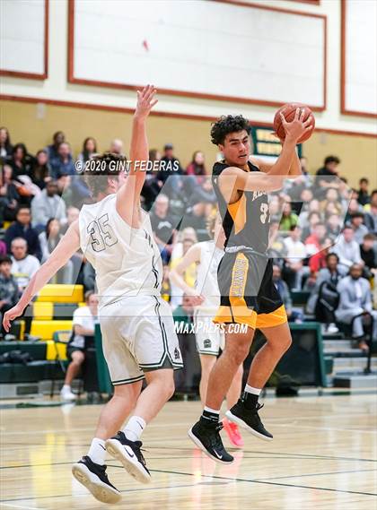 Thumbnail 3 in San Ramon Valley vs. Alameda (CIF NCS D2 Semifinal) photogallery.