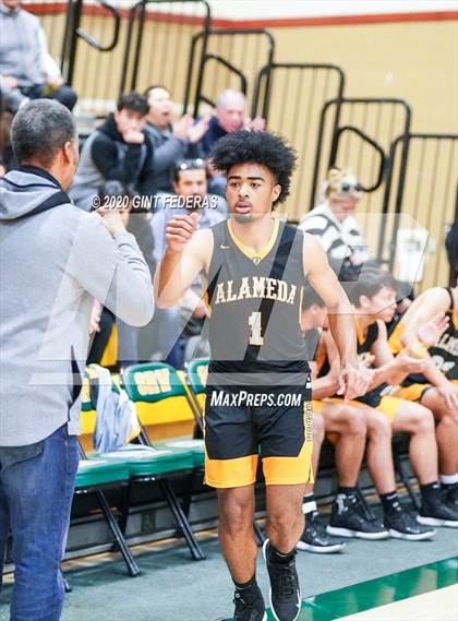 Thumbnail 2 in San Ramon Valley vs. Alameda (CIF NCS D2 Semifinal) photogallery.