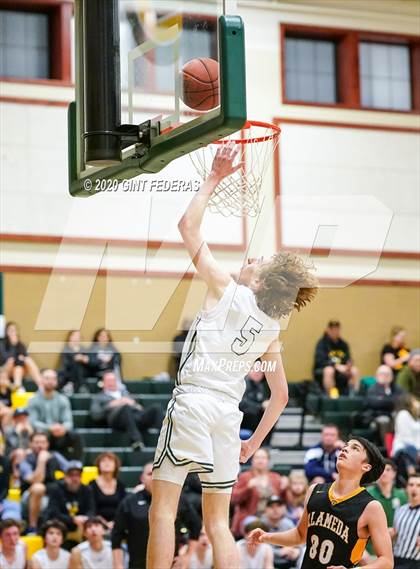 Thumbnail 2 in San Ramon Valley vs. Alameda (CIF NCS D2 Semifinal) photogallery.