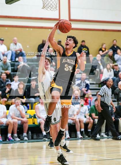 Thumbnail 2 in San Ramon Valley vs. Alameda (CIF NCS D2 Semifinal) photogallery.