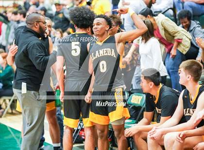 Thumbnail 3 in San Ramon Valley vs. Alameda (CIF NCS D2 Semifinal) photogallery.