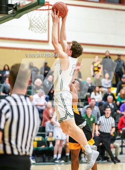 Thumbnail 3 in San Ramon Valley vs. Alameda (CIF NCS D2 Semifinal) photogallery.