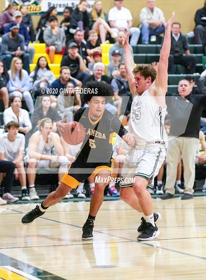 Thumbnail 1 in San Ramon Valley vs. Alameda (CIF NCS D2 Semifinal) photogallery.