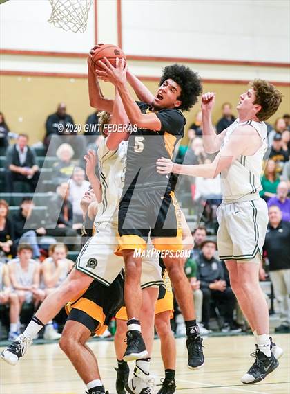 Thumbnail 3 in San Ramon Valley vs. Alameda (CIF NCS D2 Semifinal) photogallery.