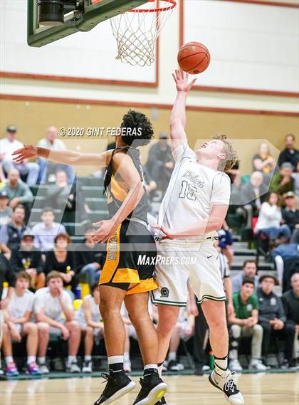 Thumbnail 2 in San Ramon Valley vs. Alameda (CIF NCS D2 Semifinal) photogallery.