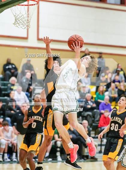 Thumbnail 3 in San Ramon Valley vs. Alameda (CIF NCS D2 Semifinal) photogallery.