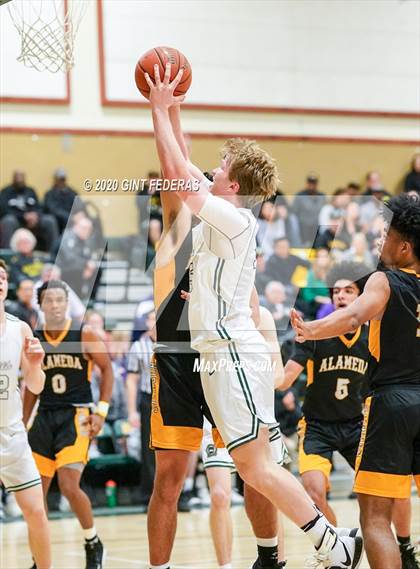 Thumbnail 1 in San Ramon Valley vs. Alameda (CIF NCS D2 Semifinal) photogallery.