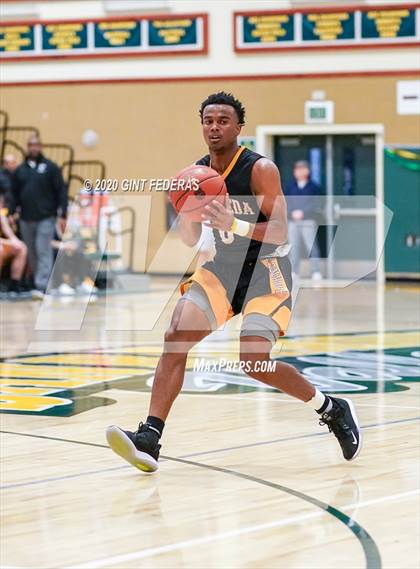 Thumbnail 2 in San Ramon Valley vs. Alameda (CIF NCS D2 Semifinal) photogallery.