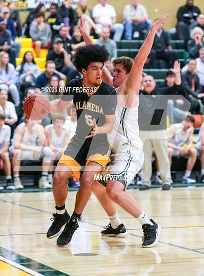 Thumbnail 2 in San Ramon Valley vs. Alameda (CIF NCS D2 Semifinal) photogallery.