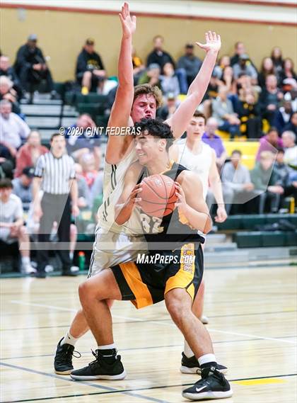 Thumbnail 1 in San Ramon Valley vs. Alameda (CIF NCS D2 Semifinal) photogallery.