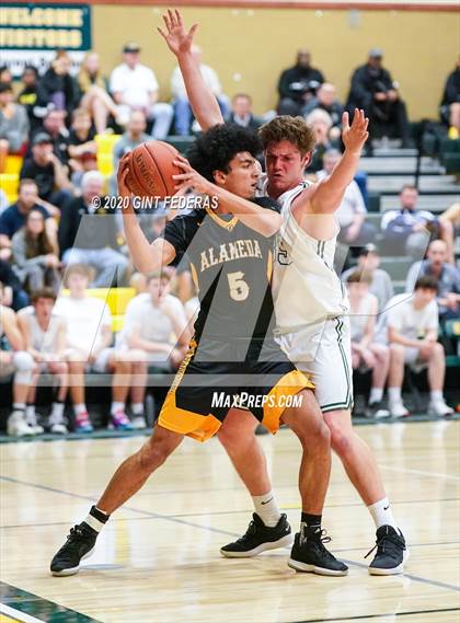 Thumbnail 3 in San Ramon Valley vs. Alameda (CIF NCS D2 Semifinal) photogallery.