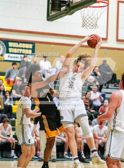 Thumbnail 3 in San Ramon Valley vs. Alameda (CIF NCS D2 Semifinal) photogallery.