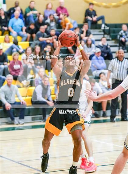 Thumbnail 1 in San Ramon Valley vs. Alameda (CIF NCS D2 Semifinal) photogallery.