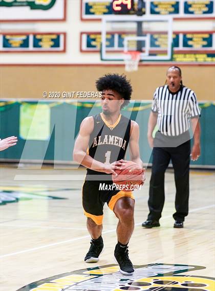 Thumbnail 1 in San Ramon Valley vs. Alameda (CIF NCS D2 Semifinal) photogallery.