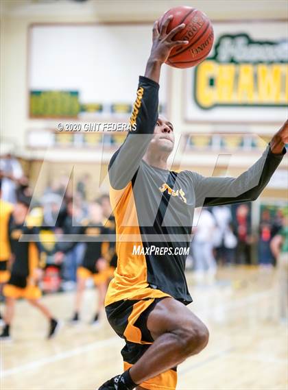 Thumbnail 2 in San Ramon Valley vs. Alameda (CIF NCS D2 Semifinal) photogallery.