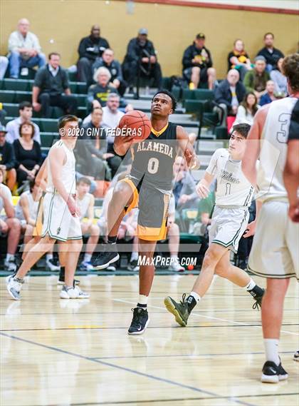 Thumbnail 1 in San Ramon Valley vs. Alameda (CIF NCS D2 Semifinal) photogallery.