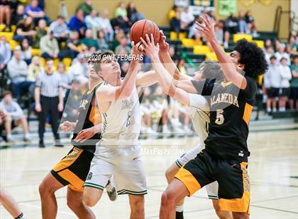 Thumbnail 3 in San Ramon Valley vs. Alameda (CIF NCS D2 Semifinal) photogallery.