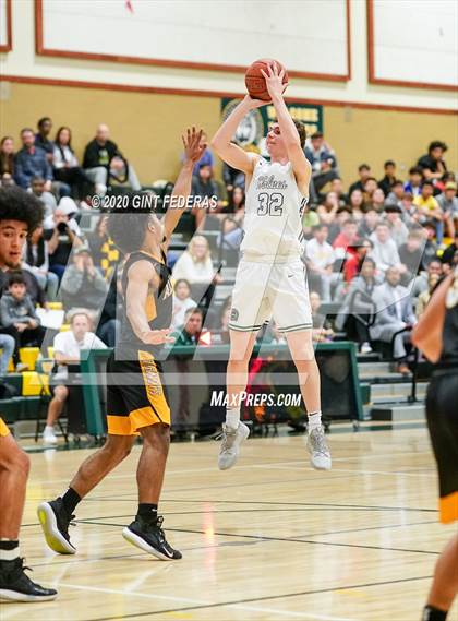 Thumbnail 2 in San Ramon Valley vs. Alameda (CIF NCS D2 Semifinal) photogallery.