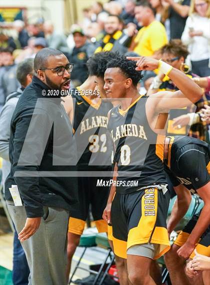 Thumbnail 3 in San Ramon Valley vs. Alameda (CIF NCS D2 Semifinal) photogallery.