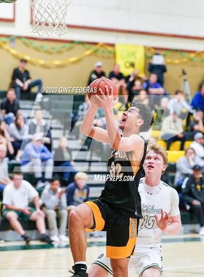 Thumbnail 2 in San Ramon Valley vs. Alameda (CIF NCS D2 Semifinal) photogallery.