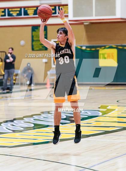 Thumbnail 3 in San Ramon Valley vs. Alameda (CIF NCS D2 Semifinal) photogallery.