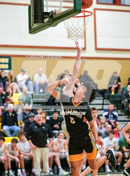 Thumbnail 1 in San Ramon Valley vs. Alameda (CIF NCS D2 Semifinal) photogallery.
