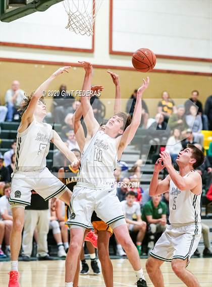 Thumbnail 1 in San Ramon Valley vs. Alameda (CIF NCS D2 Semifinal) photogallery.