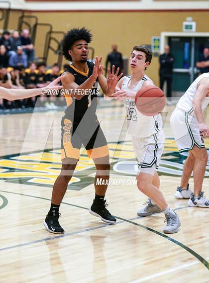 Thumbnail 3 in San Ramon Valley vs. Alameda (CIF NCS D2 Semifinal) photogallery.
