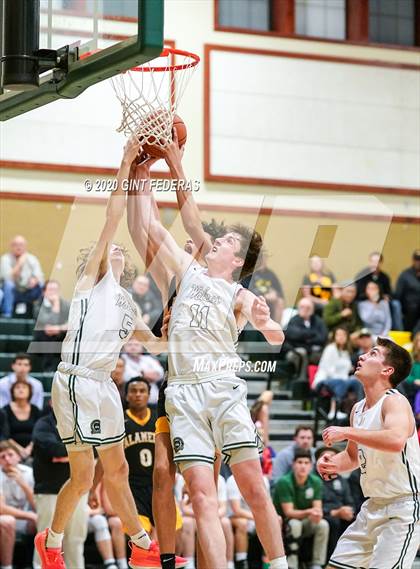 Thumbnail 3 in San Ramon Valley vs. Alameda (CIF NCS D2 Semifinal) photogallery.