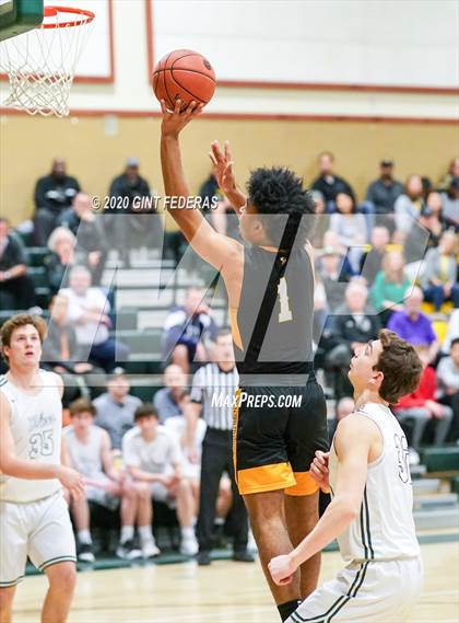 Thumbnail 1 in San Ramon Valley vs. Alameda (CIF NCS D2 Semifinal) photogallery.