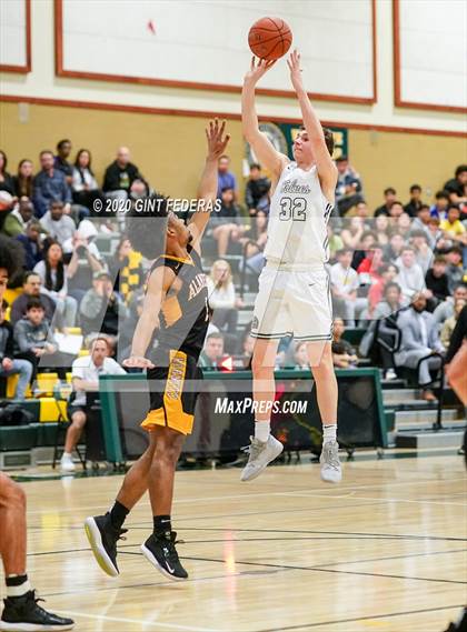 Thumbnail 3 in San Ramon Valley vs. Alameda (CIF NCS D2 Semifinal) photogallery.
