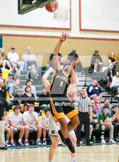 Thumbnail 1 in San Ramon Valley vs. Alameda (CIF NCS D2 Semifinal) photogallery.