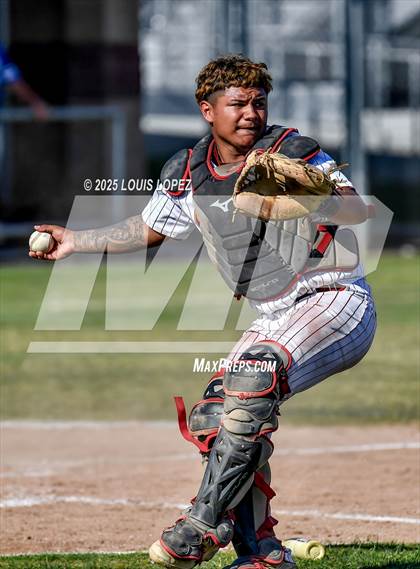 Thumbnail 3 in Fillmore vs. Colton (CIF SS DIV 8 Semi Final) photogallery.