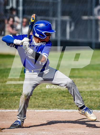 Thumbnail 2 in Fillmore vs. Colton (CIF SS DIV 8 Semi Final) photogallery.