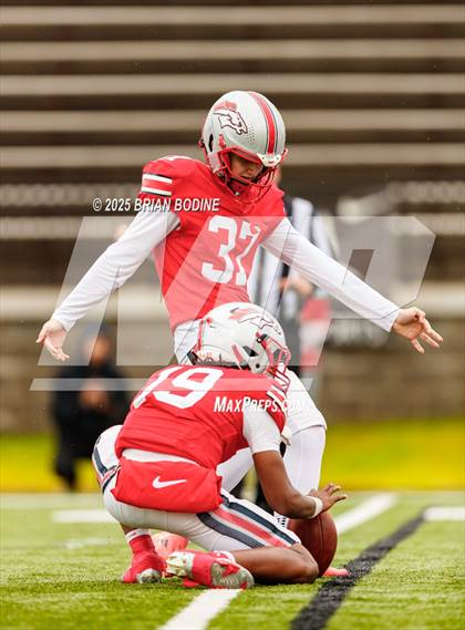 Thumbnail 3 in South Pointe vs South Florence (SCHSL 4A Final) photogallery.