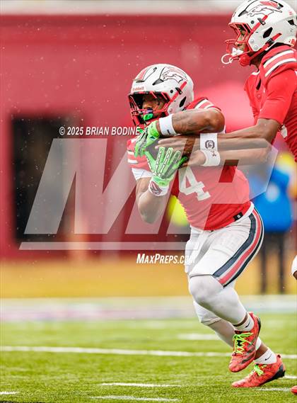 Thumbnail 1 in South Pointe vs South Florence (SCHSL 4A Final) photogallery.