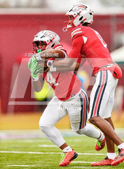 Thumbnail 2 in South Pointe vs South Florence (SCHSL 4A Final) photogallery.