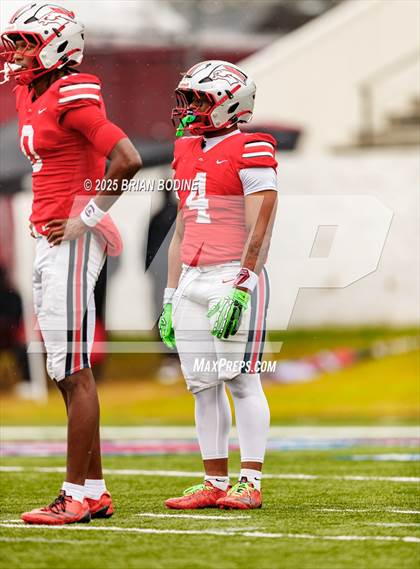 Thumbnail 1 in South Pointe vs South Florence (SCHSL 4A Final) photogallery.