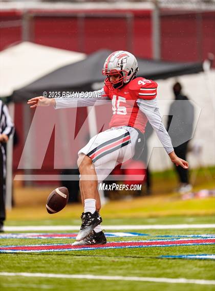 Thumbnail 3 in South Pointe vs South Florence (SCHSL 4A Final) photogallery.