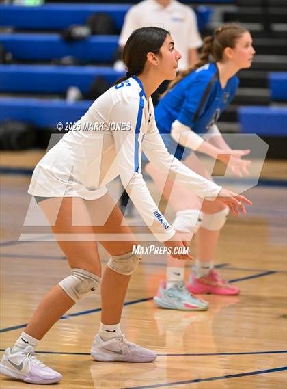 Thumbnail 3 in Phoenix Country Day vs. Fountain Hills photogallery.