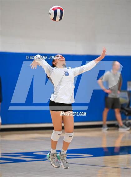 Thumbnail 2 in Phoenix Country Day vs. Fountain Hills photogallery.