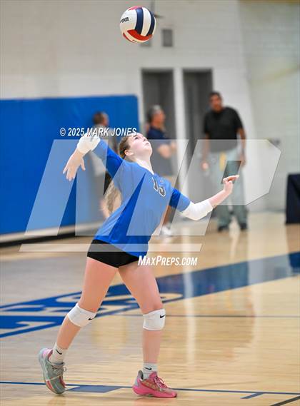 Thumbnail 1 in Phoenix Country Day vs. Fountain Hills photogallery.