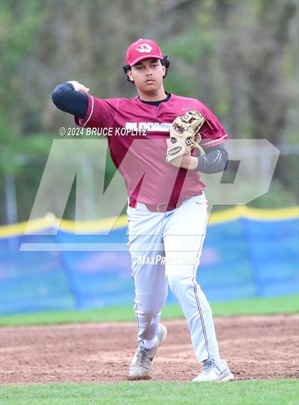 Thumbnail 2 in Bloomfield @ Millburn photogallery.