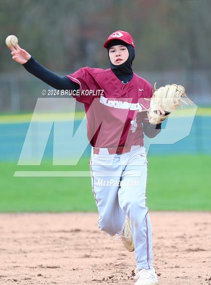 Thumbnail 2 in Bloomfield @ Millburn photogallery.