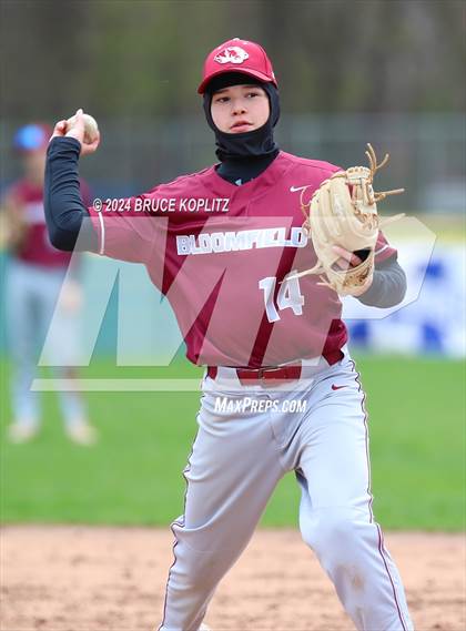 Thumbnail 2 in Bloomfield @ Millburn photogallery.