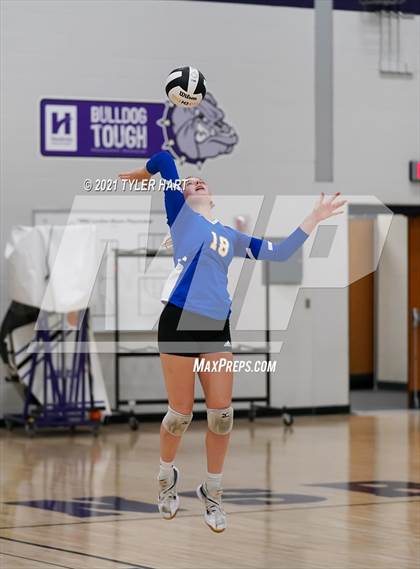 Thumbnail 2 in Yorktown Vs Castle (Bulldog Challenge) photogallery.