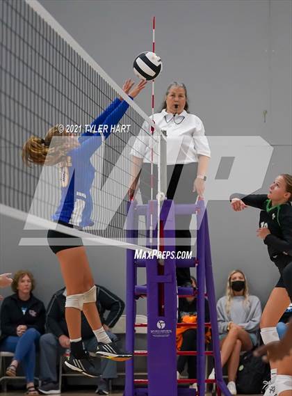 Thumbnail 2 in Yorktown Vs Castle (Bulldog Challenge) photogallery.